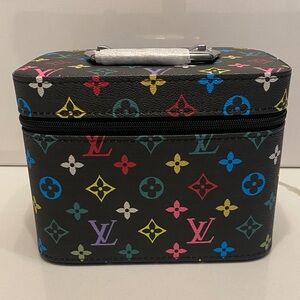 ✅ PRICE IS FIRM ✅ Fashion Black Multicolor Monogram Vanity Case